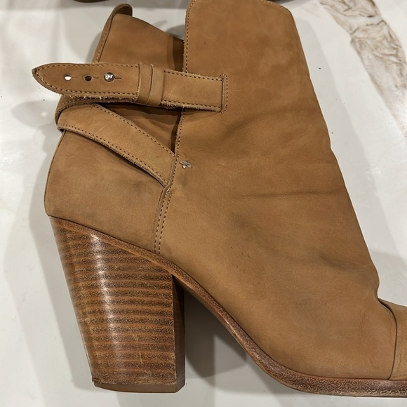 Rag & Bone Harrow ankle boot with 3.5” heel in tan buckskin leather - Picture 2 of 7